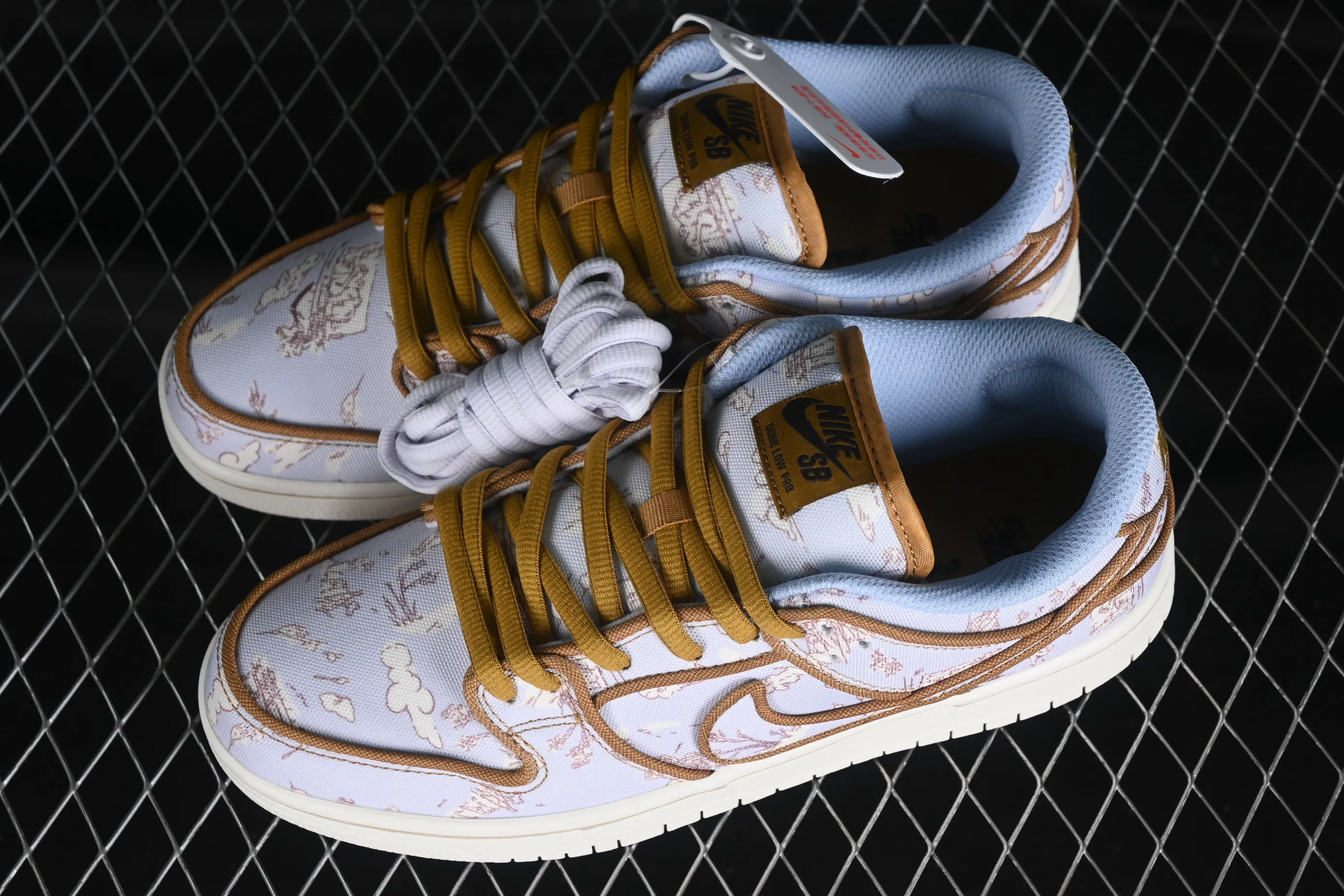 All Categories Nk SB Dunk Series Nk SB Dunk Low Low-top sneakers N version Nk SB Dunk Low Premium "Pastoral Print" Pastoral print SB low-top casual sneakers FN5880-001